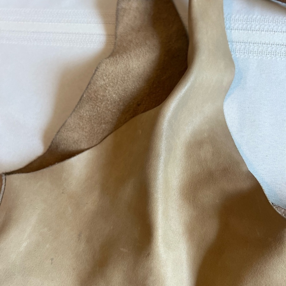 Banana Republic Factory / GAP Vegan Suede Lotus Tote Biscotti Color - Picture 12 of 14